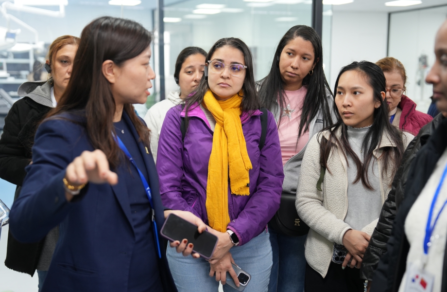 戴維醫(yī)療_湖南省兒童醫(yī)院國際交流中心專家團蒞臨戴維醫(yī)療，共商合作新機遇！